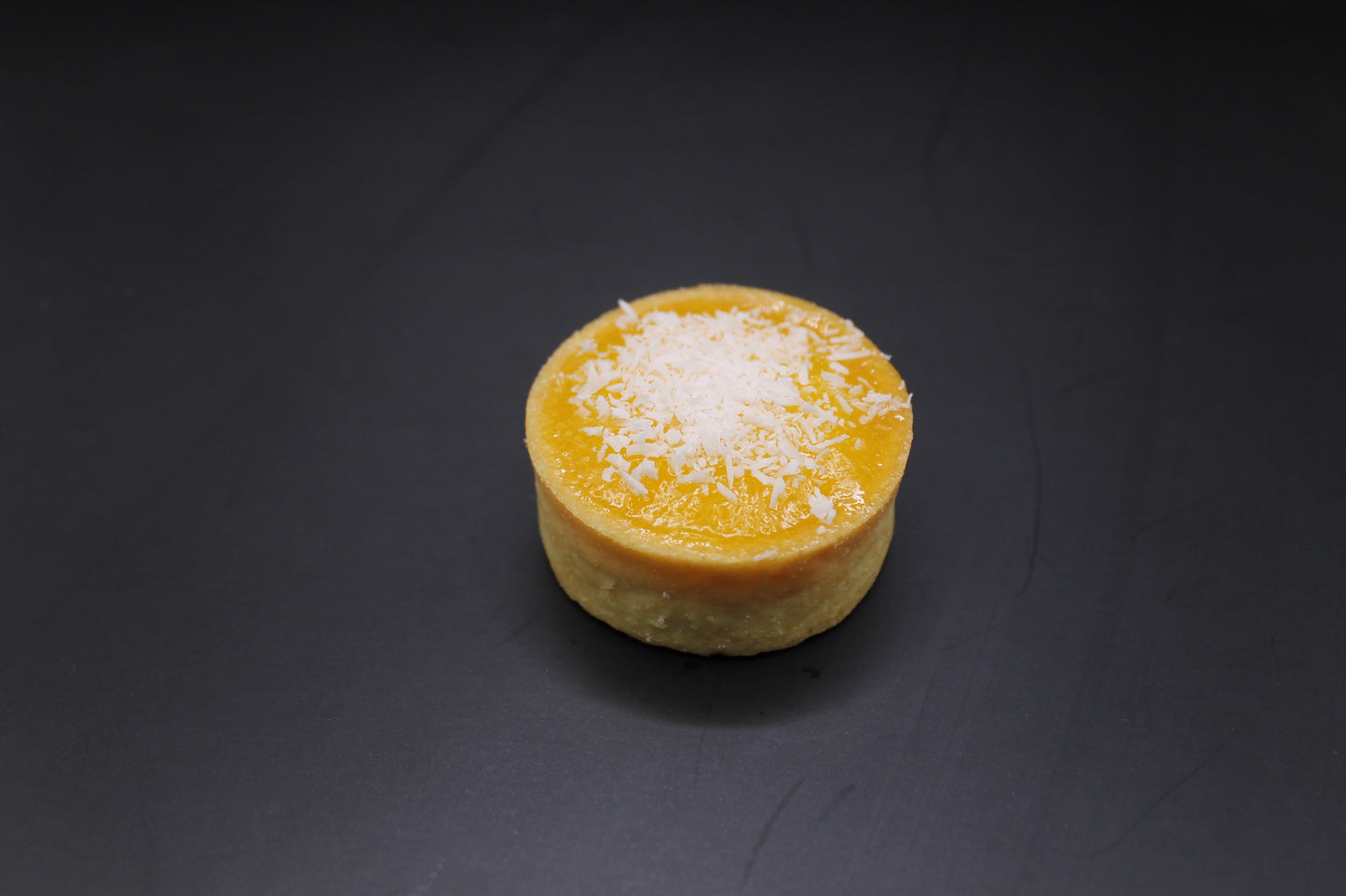 Mango & Coconut Mousse Tart Mini