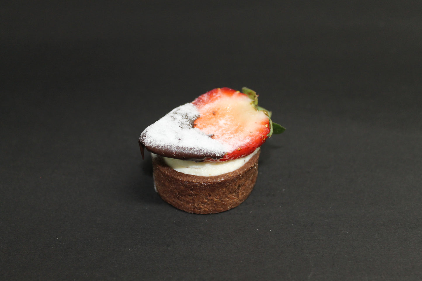 Ricotta & Strawberry Tart Mini